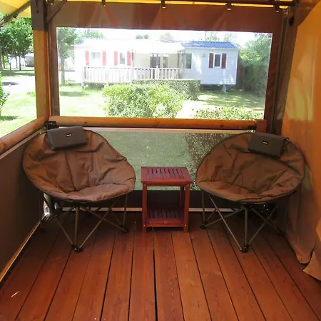 Camping Val de Boutonne Saint-Jean-dʼAngély Extérieur photo