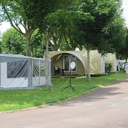Camping Val de Boutonne Saint-Jean-dʼAngély Extérieur photo